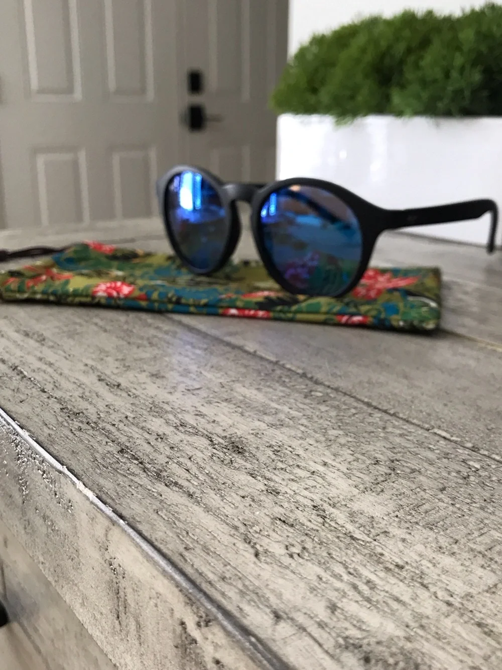Maui Jim Pineapple Black Frame Sunglasses with Blue Mirrored Lenses